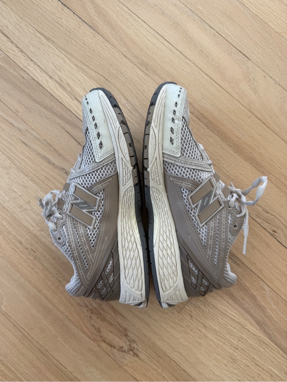 New Balance 1906R Running Shoes - ‘Beige Vechetta’